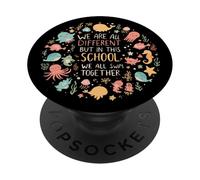Siamo tutti diversi ma in questa scuola nuotiamo tutti insieme PopSockets PopGrip Adesivo