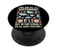 Siamo tutti diversi ma in questa scuola nuotiamo tutti insieme PopSockets PopGrip Adesivo