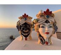 SICILIA BEDDA CAPACI Testa di Moro Siciliana in Ceramica di Caltagirone Realizzata e Dipinta a Mano - Vaso per Piante da Interno ed Esterno - H 27 cm - Mod. Classico con Frutta (Uomo)