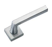 Sicma maniglia Fenix in Metallo per Porta Interna, Made in Italy, con Rosetta e Bocchetta quadrate, Cromo Satinata. Quadro 8mm.