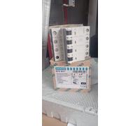 SIEMENS 5SY6404-7 INTERRUTTORE MAGNETOTERMICO 4P C 4A 400V NUOVO