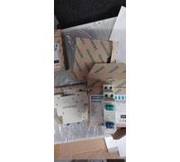 SIEMENS 5TE7804 DOPPIO PULSANTE VERDE E BLU'2 NO 20A LAMPADA 24V NUOVO IN BOX