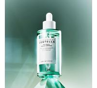 Sieri e trattamenti per il viso Questo siero leggero e lenitivo è stato specificamente formulato per pelli grasse acneica. Combina il potere calmante della Centella Asiatica del Madagascar con un comp