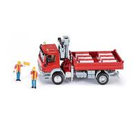 Siku 3534, Camion con superficie di carico e gru, Metallo,Plastica, Rosso, Con 2 figurine e 12 blocchi di deviazione del traffico