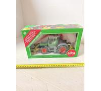 SIKU FARMER 3857 FORESTRY TRACTOR FENDT METAL 1:32 NEW