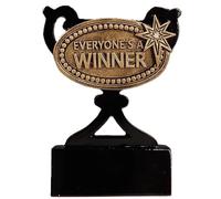 SilverTrophy: Everyone's A Winner Mini Cup, Premio Inclusivo, Trofeo Partecipazione, Pub Game Night, Ben fatto, Premio per bambini, Club sportivo scolastico, regalo divertente, nero e oro 8 cm, regalo