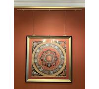 Sistema d'attaccatura dell'immagine della galleria con i ganci della ferrovia e la catena per l'arte della parete, soluzione su misura dell'esposizione