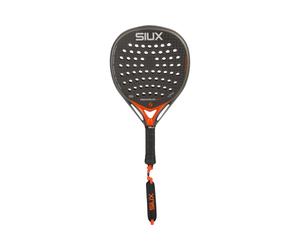 Siux Scopri la Precisione e il Potere con PEGASUS PRO Racchette da padel PEGASUS PRO è la racchetta da padel che rivoluziona il modo di giocare per atleti di livello torneo. Realizzata con una superfi