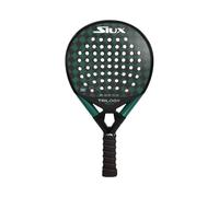 Siux Trilogy Control Pro 4 LaSiux Trilogy Control Pro 4è una racchetta da padel dellaSerie Pro, che fa parte dellaCollezione Siux 2024. Questa racchetta da padel è progettata per igiocatori profession
