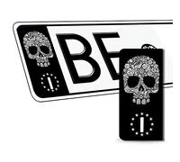 SkinoEu® 2 x Adesivi Vinile per Targa Stickers Bandiera Nazionale Italia Europa Identificazione Europeo IT Skull Teschio Cranio Auto Moto Tuning QV 25