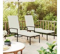 SKTQYQO Lettini Prendisole 2 Pezzi con Poggiapiedi in Rattan PE Marrone e Cuscini Crema per Giardino Piscina Patio, Poltrone Lounge Esterno con Schienale Regolabile e Struttura