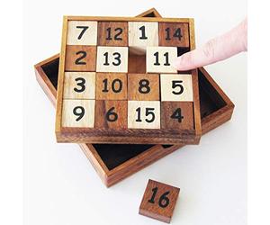 Slipper 15 rompicapo a partire dai 7 anni difficoltà 3/6 in legno massiccio secondo le norme CE marchio francese Le Délirant, soluzione con illustrazioni fornite. Un gioco di viaggio mix tra il Taquin