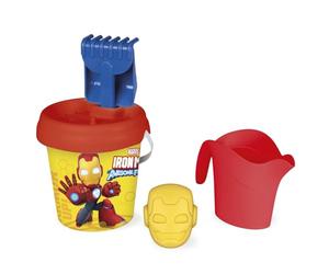 Smoby - Set secchio Iron Man - Include annaffiatoio, pala, stampo per sabbia, setaccio e rastrello - Materiale riciclato - Adatto a bambini dai 18 mesi in su - Prodotto in Francia