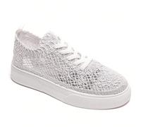 Sneaker bassa con stringhe, tomaia con design traforato e suola platform Il s'agit d'une sneaker à profiling bas (low-top) avec ferment à lacets (lace-up).Empeigne ajourée con un motivo aperto (trafor