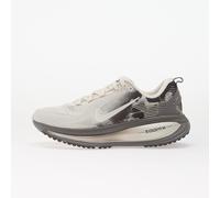 Nike Vomero 18 SE Scarpe da running 40,5 Bianco