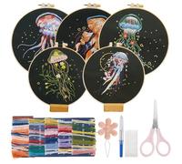 SOFPLATE 5 set di Kit per Ricamo con Motivi di Meduse Animali Dells'Oceano Colorati con 1 telai Da Ricamo e Fili Colorati Aghi Ricamo Kit per Punto Croce Timbrato per Principianti Forniture per Adulti