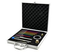 Solfeggio - Set di 10 diapason colorati non ponderati, in lega di alluminio con attivatore per diapason, 2 mazzuoli in gomma, panno per la pulizia e squisita scatola in alluminio.