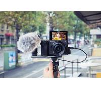 Sony α Alpha 6400 con obiettivo 16-50mm, mirrorless APS-C con Real-Time Eye AF NEW