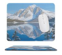 Sous-main de bureau imperméable avec motifs de montagnes enneigées et de reflets sur un lac, coutures anti-effilochage et dessous antidérapant en caoutchouc. Compatible avec les souris sans fil. Idé