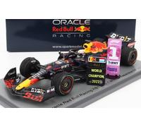 Spark Modellino Auto 1:43 Red Bull RB18 #1 Max Verstappen Vincitore GP Giappone 2022 con Pitboard