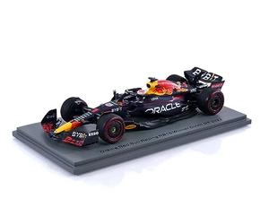 Spark Modello Grand Prix Car in resina in scala 1:43 compatibile con Red Bull Racing Oracle RB18 Max Verstappen (con Pit Board/30th Career Win Olandese) in Blu