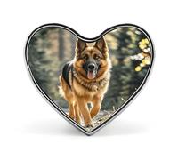 Spilla a forma di cane pastore tedesco in esecuzione spilla a forma di cuore alla moda spilla personalizzata squisita metallo bavero spilla a forma di cuore spilla per abbigliamento zaino cappello