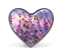Spilla a forma di cuore con lavanda con farfalle e fiori, elegante spilla a forma di cuore, divertente spilla personalizzata con bottone a pressione, alla moda, graziosa spilla a forma di cuore, per