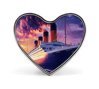 Spilla a forma di cuore con l'immagine della nave Titanic, un grazioso distintivo gioiello