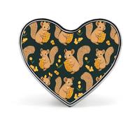 Spilla a forma di cuore con scoiattoli che mangiano mais, accessorio per abbigliamento e gioielli per uomo e donna.