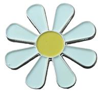 Spilla bianca a forma di margherita, simbolo della pace del potere del fiore hippy