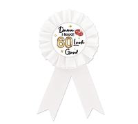 Spilla bianca con scritta "Happy 60th Birthday" in latta, bottone a rosetta bianca per uomini e donne, spilla dorata per il 60/sessanta compleanno, decorazioni per feste di compleanno, banda stagnata,