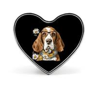 Spilla con distintivo a forma di cuore stampato a forma di fiore di margherita con cane Basset Hound, divertente spilla da bavero, bottone decorativo per uomo e donna