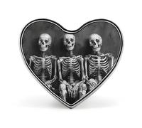 Spilla da bavero con tre scheletri sorridenti, spilla a forma di cuore in metallo da 1 pollice, leggera, con bordi lisci, versatile, spilla con distintivo d'amore per camicie, giacche, borse, regal