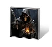 Spilla decorativa a forma di Grim Reaper, spille da bavero alla moda per donne e uomini, spille divertenti per abiti, giacche, cappelli, zaini, borse, accessori per borse - Quadrata