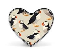 Spilla in metallo con ciondolo a forma di cuore e pulcinella di mare (Puffin1) per uomo e donna, ideale per abiti, borse e cappelli.