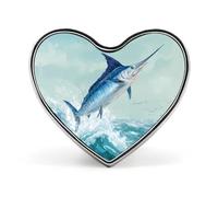 Spilla in metallo divertente a forma di cuore da 1 pollice, con pesce marlin blu che salta, per vestiti, cappelli, borse, accessori, cravatte, decorazioni