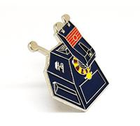 Spilla in metallo smaltato, tema Doctor Who, cane robot K9