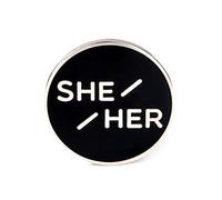 Spilla non binaria con bottone a forma di lei, spilla smaltata, con scritta in lingua inglese "She Her Pronoun - NB Pride Genderqueer Gender Identity Pin, Metallo, Senza pietra