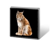 Spilla quadrata smaltata a forma di lince eurasiatica, ideale come decorazione per cappelli, abbigliamento, borse, accessori e regali.