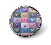 Spilla rotonda in lega di alluminio con motivo a cuore, fiore, patchwork, procione, neve, pigne e decorazioni invernali, ideale per giacche, zaini, cappelli, camicie. Elegante accessorio da bavero in