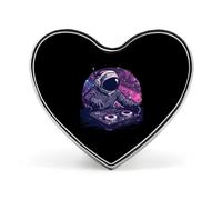 Spilla smaltata a forma di cuore con personaggio Astroblaster che suona il DJ, ideale per decorare abiti, feste di matrimonio o come accessorio per costumi.