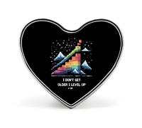 Spilla smaltata a forma di cuore con scritta "I Don't Get Older I Level Up", per zaino, gioielli, giacche, cappelli, decorazioni artistiche