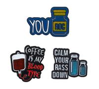 Spilla smaltata rigida con scritta "Coffee Is My Blood Type", per borse, cappelli, vestiti, per amanti del caffè