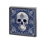 Spilla unisex con motivo teschio bianco e blu scuro, spilla quadrata leggera, gioiello per abbigliamento, scialle e cappello