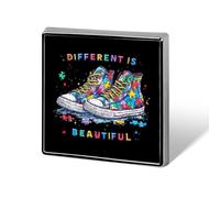 Spille "Different Is Beautiful" con design quadrato e leggero.