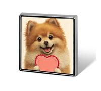 Spille unisex con cane marrone che tiene un cuore rosa, forma quadrata, leggere, da bavero, gioielli per abbigliamento, scialle e cappello.