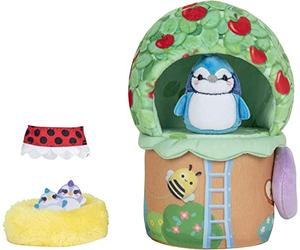 Squishville- Deluxe Tiptop Treehouse Playscene-Include 2 Pollici Babs The Blue Jay Plush, Abito da Coccinella, Nido d'uccello e Scena di Giochi per Bambini, Multicolore, SQM0209