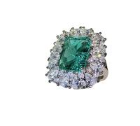 Squisito Anello Color Argento con smeraldi Bianchi Cubic Zirconia Accessori Versatili alla Moda per Le Donne Stamp Princess Cut Jewelry Practical And Professional