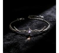 Squisito e scintillante zircone nero ala diavolo braccialetto, un regalo fortunato per le donne che è alla moda ed elegante