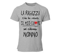 STAMPATEK Maglietta T-Shirt Nonno Idea Regalo per la Festa dei Nonni Maglia Divertente con Scritta La Ragazza del Mio Cuore Mi Chiama Nonno